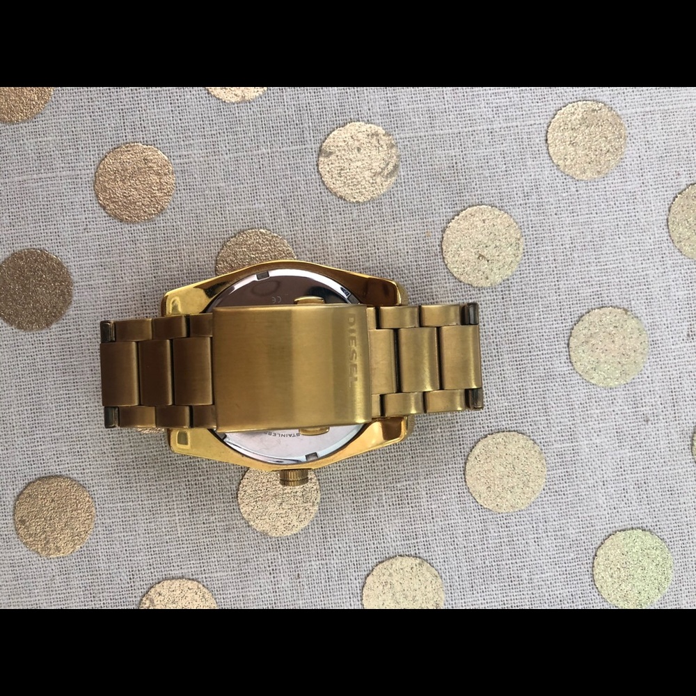 Watch - Picture 2 of 2